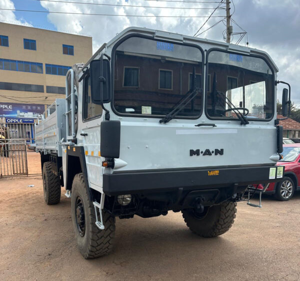 MAN KAT Truck (4x4)